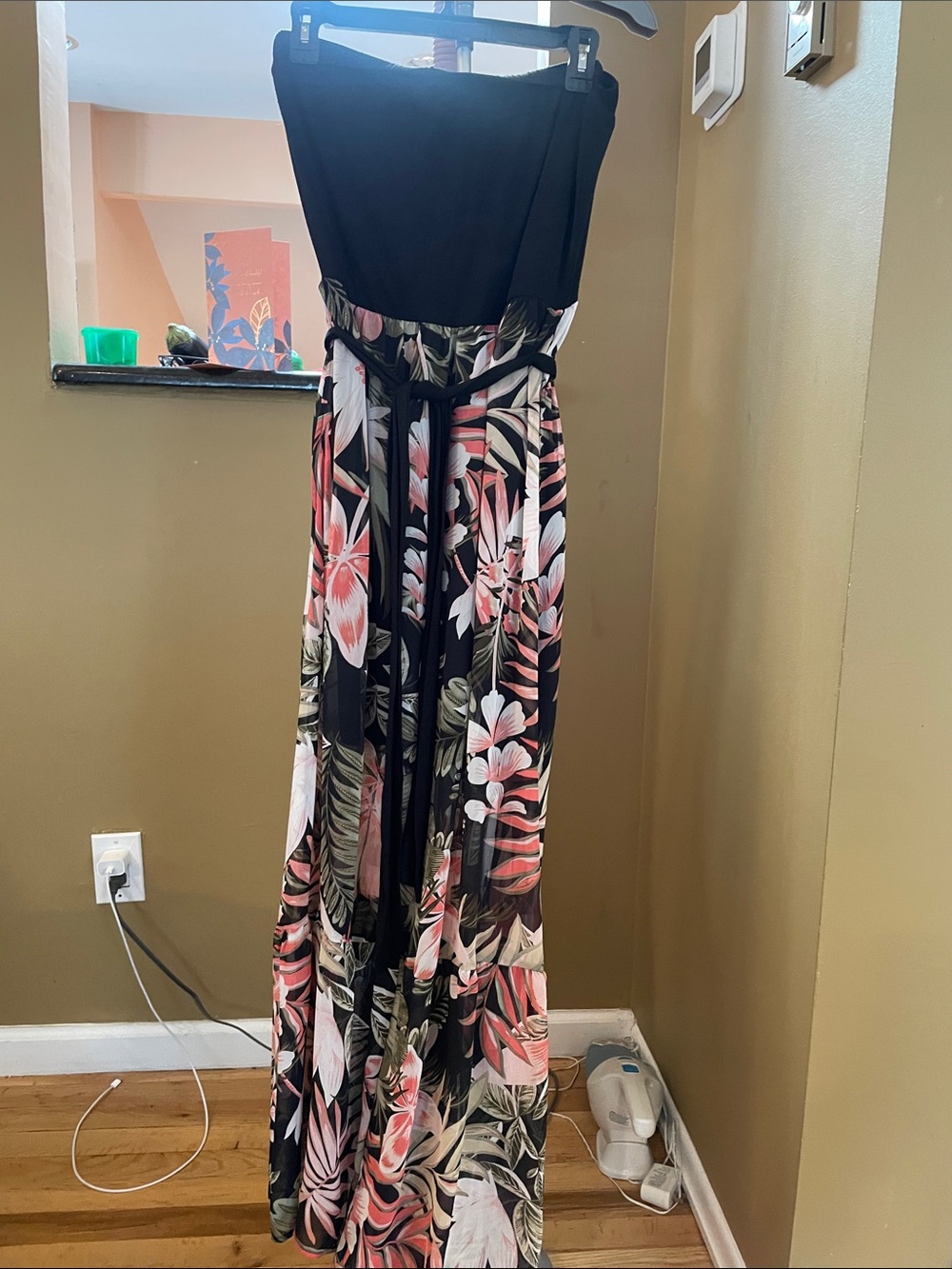 New York & Company Black Stretch Top Strapless Maxi Dress w/Pink Accent, M, Boho